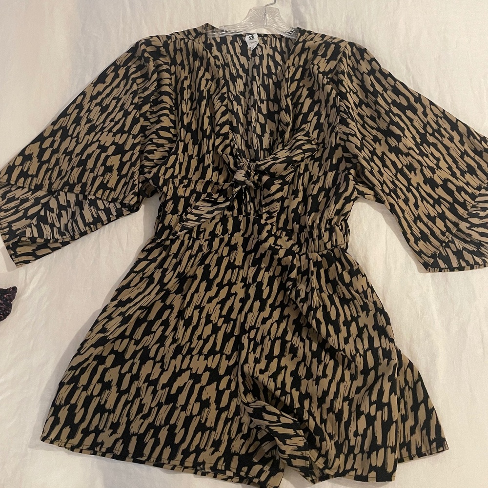 Tie front romper with pockets